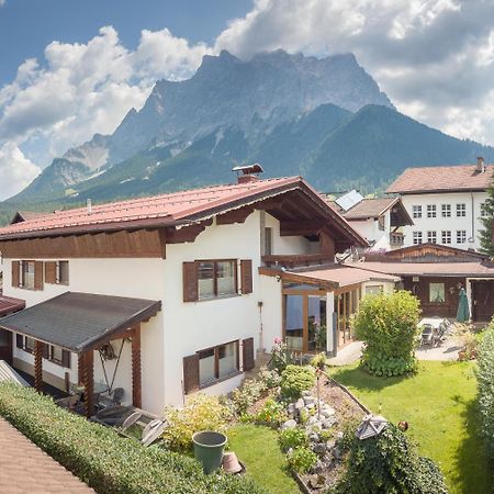 Chalet Holzerstubn Ehrwald Dış mekan fotoğraf