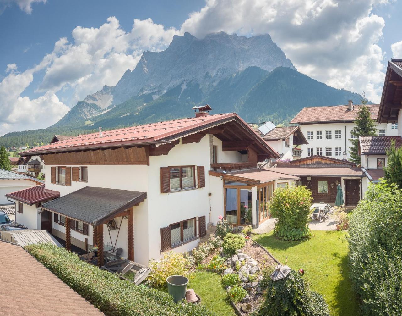 Chalet Holzerstubn Ehrwald Dış mekan fotoğraf
